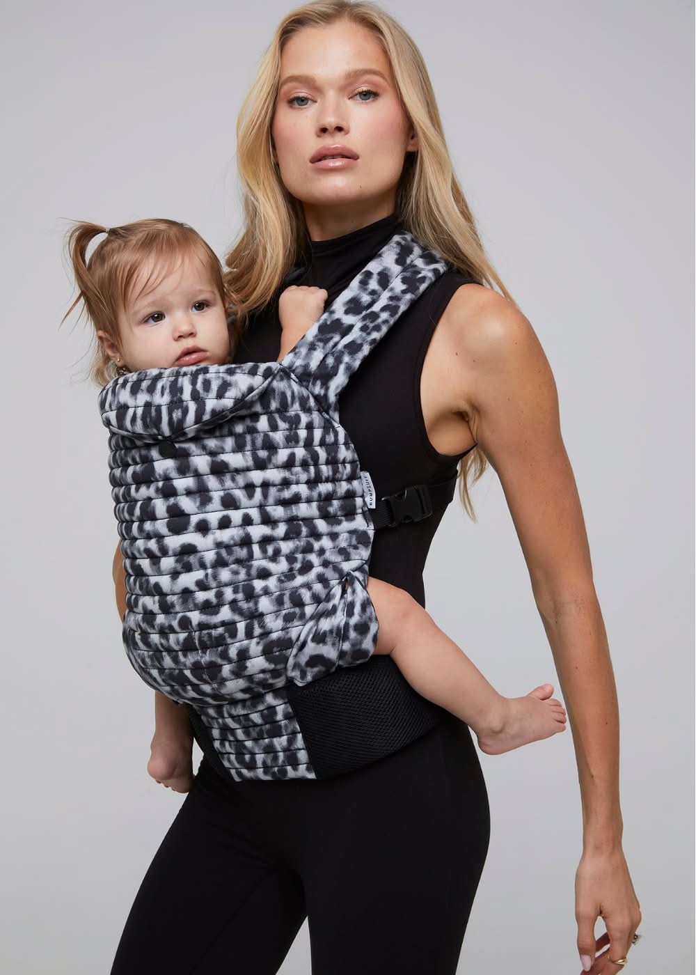 The Armadillo Baby Carrier - Monochrome Leopard - Image 8